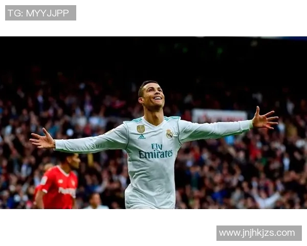 足球明星潮流时尚写真集展现球场外的魅力与风采